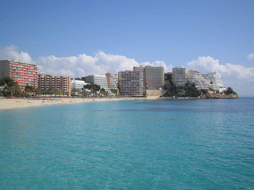Magaluf is one of the best beach resort destinations in Spain ... photo by CC user Rafael Ortega Díaz on wikimedia